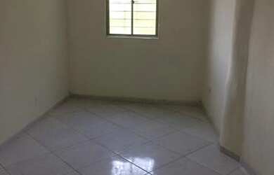 Imagem: A casa possui 2 Dormitórios e está localizado em Cohab, Recife