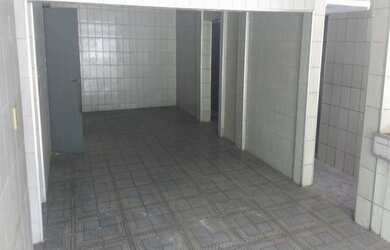 Imagem: O depósito possui 113m² de Área e está localizado em Água