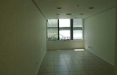 Imagem: O depósito possui 1 Vaga na garagem, 76m² de Área e está