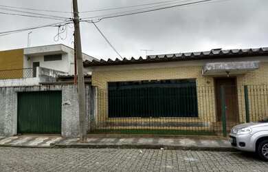 Imagem: O depósito possui 2 Vagas na garagem e 122m² de Área e está