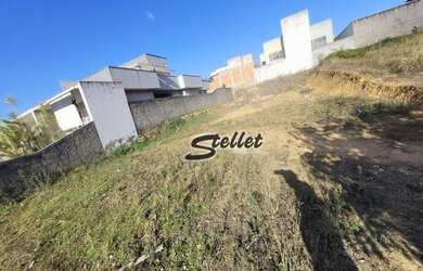 Imagem: O terreno possui 360m² de Área e está localizado em Maria