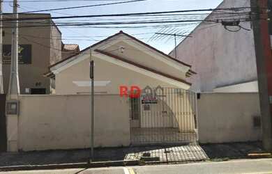 Imagem: A casa possui 2 Dormitórios, 2 Banheiros, 1 Vaga na garagem