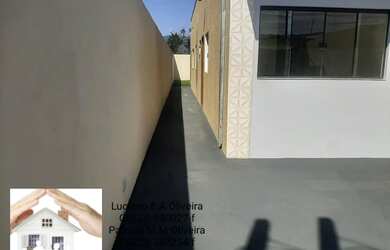 Imagem: A casa possui 2 Dormitórios, 2 Banheiros, 2 Vagas na garagem