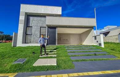 Imagem: A casa em condomínio possui 3 Dormitórios, 4 Banheiros, 4