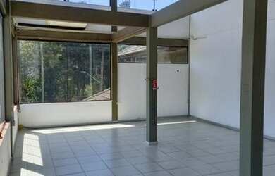 Imagem: O depósito possui 60m² de Área e está localizado em Granja