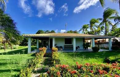 Imagem: A casa em condomínio possui 3 Dormitórios, 3 Banheiros, 5