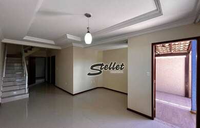 Imagem: A casa possui 4 Dormitórios, 1 Banheiro, 1 Vaga na garagem