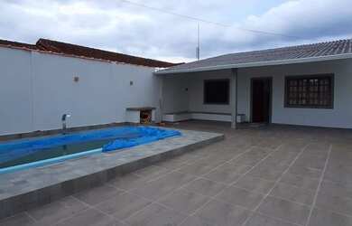 Imagem: A casa possui 2 Dormitórios, 1 Banheiro, 120m² de Área e