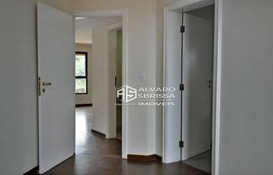 Imagem: O apartamento possui 4 Dormitórios, 5 Banheiros, 4 Vagas na