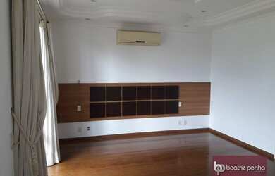 Imagem: A casa em condomínio possui 4 Dormitórios, 5 Banheiros, 4