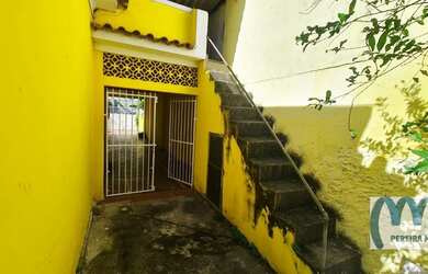 Imagem 13: Casa linear, junto rua da caminhada, próxima ao College