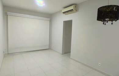 Imagem: O apartamento possui 3 Dormitórios, 3 Banheiros, 2 Vagas na