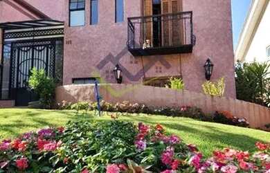 Imagem: A casa em condomínio possui 4 Dormitórios, 5 Banheiros, 5