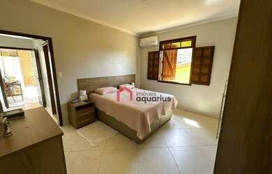 Imagem: A casa em condomínio possui 3 Dormitórios, 3 Banheiros, 2