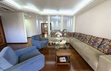 Imagem: O apartamento possui 3 Dormitórios, 1 Banheiro, 2 Vagas na