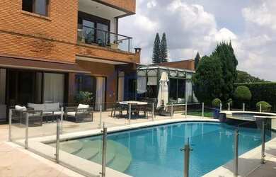 Imagem 1: Elegante casa com 8 Quartos e 7 banheiros à Venda, 685 m² por R$ 8.990.000