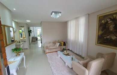 Imagem: A casa em condomínio possui 5 Dormitórios, 5 Banheiros, 3