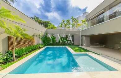 Imagem: A casa em condomínio possui 5 Dormitórios, 5 Banheiros, 5