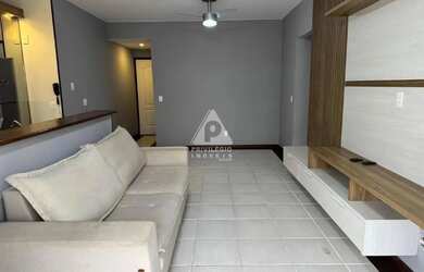 Imagem: O apartamento possui 2 Dormitórios, 2 Banheiros, 2 Vagas na