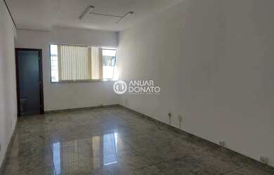 Imagem: O depósito possui 1 Vaga na garagem e 30m² de Área e está