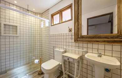 Imagem 8: Casa para locação em Praia da Baleia com 5 quartos, sendo 5 suítes...