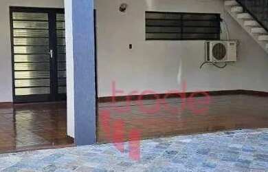 Imagem: O depósito possui 5 Vagas na garagem e 261m² de Área e está