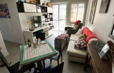 Imagem: O apartamento possui 2 Dormitórios, 2 Banheiros, 1 Vaga na