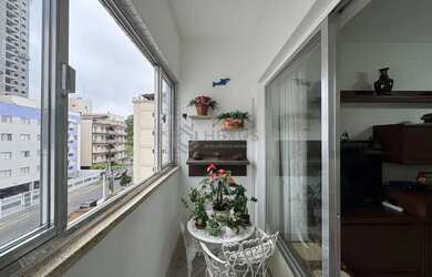 Imagem 2: Apartamento com varanda e lazer na Praia das Asturias, Guaruja