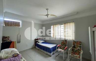 Imagem 7: Casa Residencial ou Comercial disponível para locação e venda no bairro...