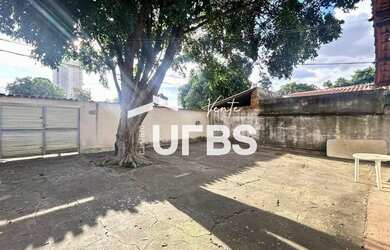 Imagem: O terreno possui 385m² de Área e está localizado em Jardim