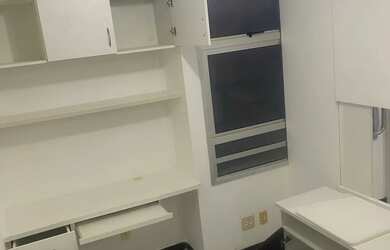 Imagem: A kitnet possui 1 Dormitório, 1 Banheiro, 1 Vaga na garagem