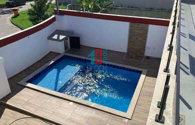 Imagem: A casa em condomínio possui 4 Dormitórios, 5 Banheiros, 3