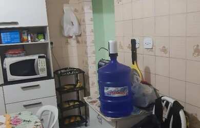 Imagem: A casa possui 2 Dormitórios, 2 Banheiros, 2 Vagas na garagem