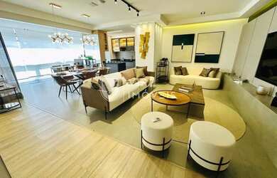 Imagem: O apartamento possui 3 Dormitórios, 4 Banheiros, 3 Vagas na