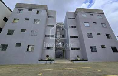 Imagem: O apartamento possui 3 Dormitórios, 1 Banheiro, 1 Vaga na garagem