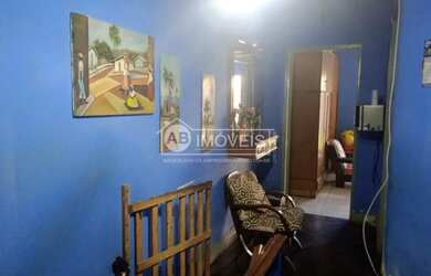 Imagem: A casa possui 3 Dormitórios, 2 Banheiros e 105m² de Área