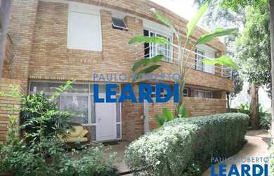 Imagem: A casa em condomínio possui 4 Dormitórios, 5 Banheiros, 3