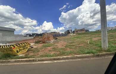 Imagem: O terreno possui 253m² de Área e está localizado em São