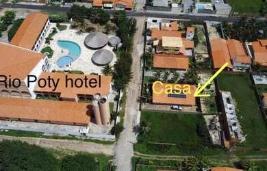 Imagem: A casa possui 5 Dormitórios, 5 Vagas na garagem e está localizado