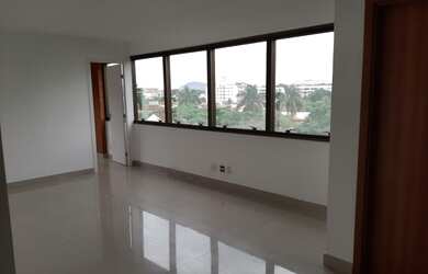 Imagem: O depósito possui 1 Vaga na garagem, 37m² de Área e está