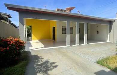 Imagem 1: Excelente Casa, Região Sul, Por 360 Mil, Única no Lote