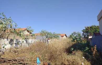 Imagem: O terreno possui 300m² de Área e está localizado em Jardim