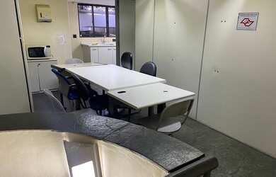 Imagem 4: Galpão/Depósito/Armazém para aluguel e venda possui 700 metros quadrados