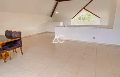 Imagem: A casa em condomínio à venda possui 5 Dormitórios, 5 Banheiros