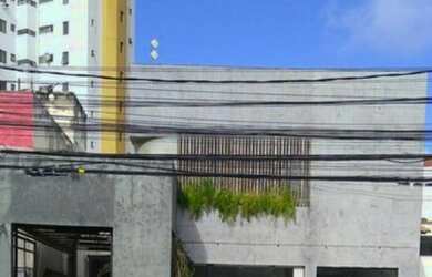 Imagem: O depósito possui 5 Vagas na garagem e 999m² de Área e está