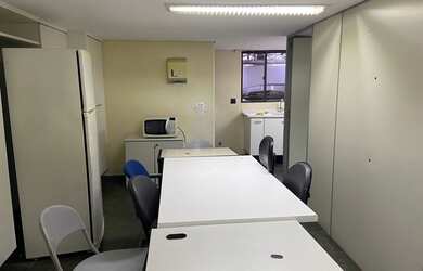 Imagem 11: Galpão/Depósito/Armazém para aluguel e venda possui 700 metros quadrados