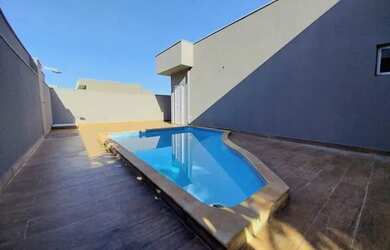 Imagem: A casa em condomínio possui 3 Dormitórios, 5 Banheiros, 4