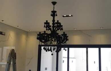 Imagem: A casa em condomínio possui 3 Dormitórios, 4 Banheiros, 3