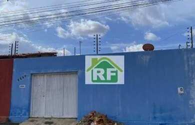 Imagem: A casa possui 3 Dormitórios, 2 Banheiros e 105m² de Área