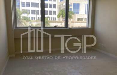 Imagem: O depósito possui 1 Vaga na garagem, 25m² de Área e está